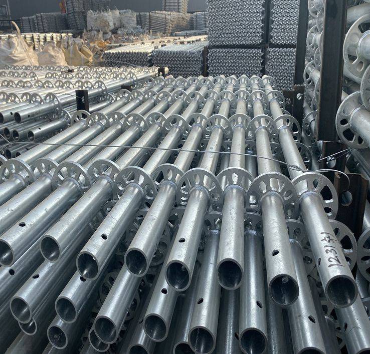 為什么盤扣腳手架比扣件式鋼管腳手架貴了2倍？ (圖1)